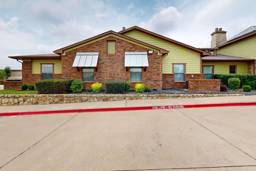 Walnut Creek Assisted Living & Memory Care, Mansfield, TX