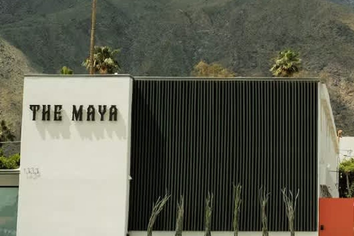 Magnolia, Palm Springs, CA